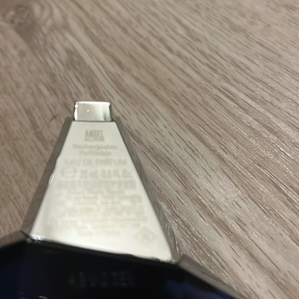 Empty Fragrance Bottle - Picture 4 of 6